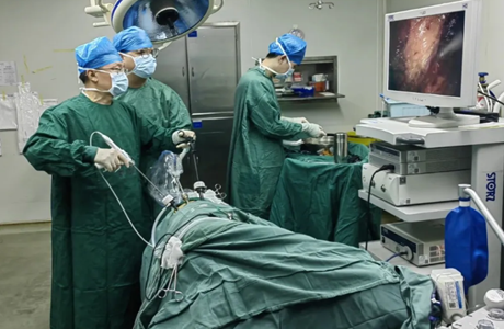 90歲奶奶勇闖“生命禁區(qū)”!我院泌尿外科成功完成高難度腹腔鏡手術(shù)